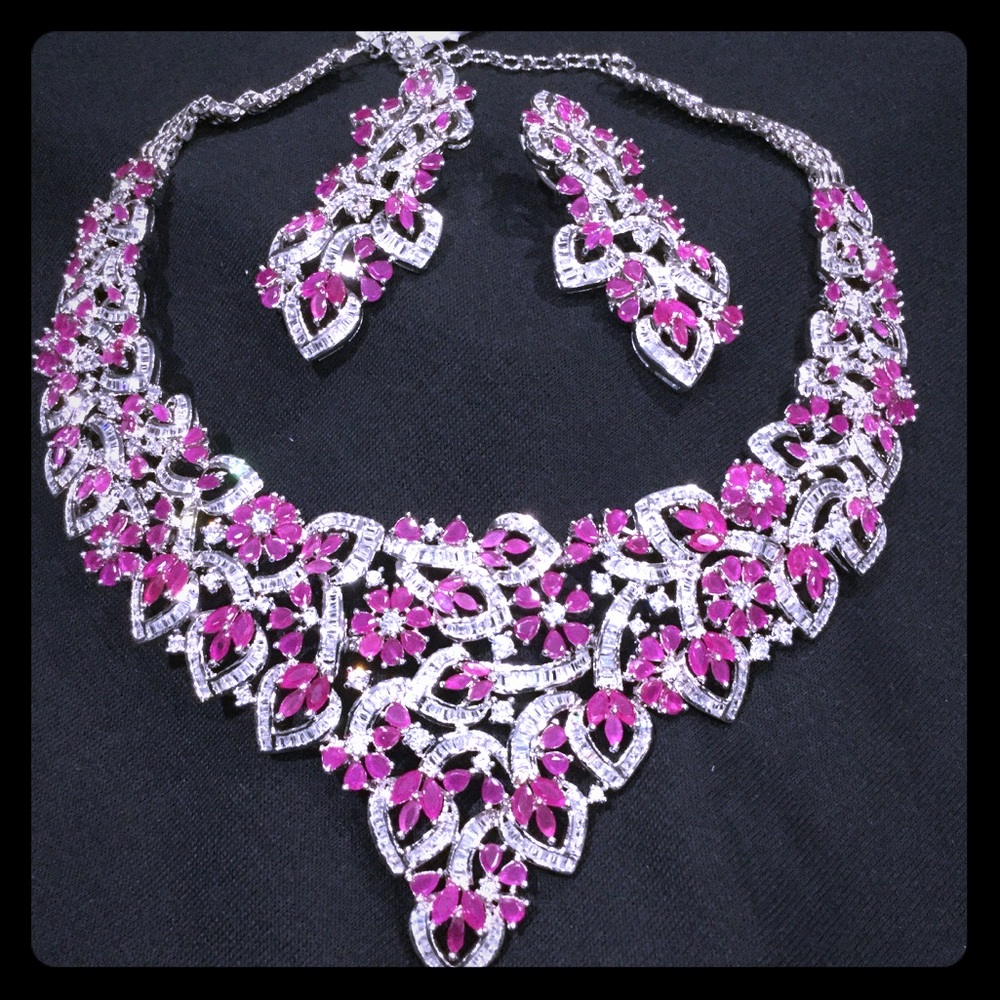 Indian Pakistani wedding necklace earrings saree